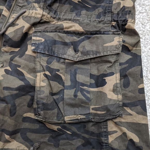 (2/$25) Bluenotes ruched waist drawstring hooded camo jacket (flawed) - Picture 4 of 14